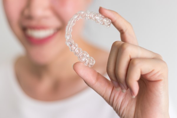 Invisalign® Teeth Straightening FAQs