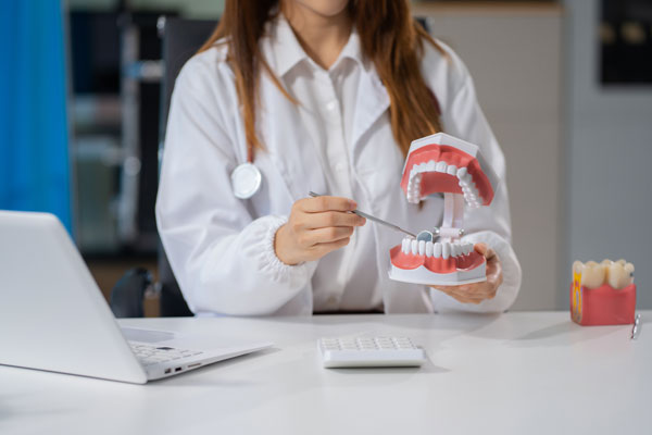 Why Dentists Recommend Oral Cancer Screenings During Dental Checkups